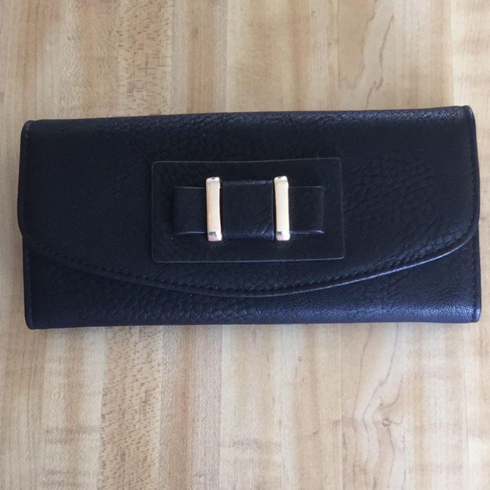 CHARMING CHARLIE *NWOT* Clutch Wallet